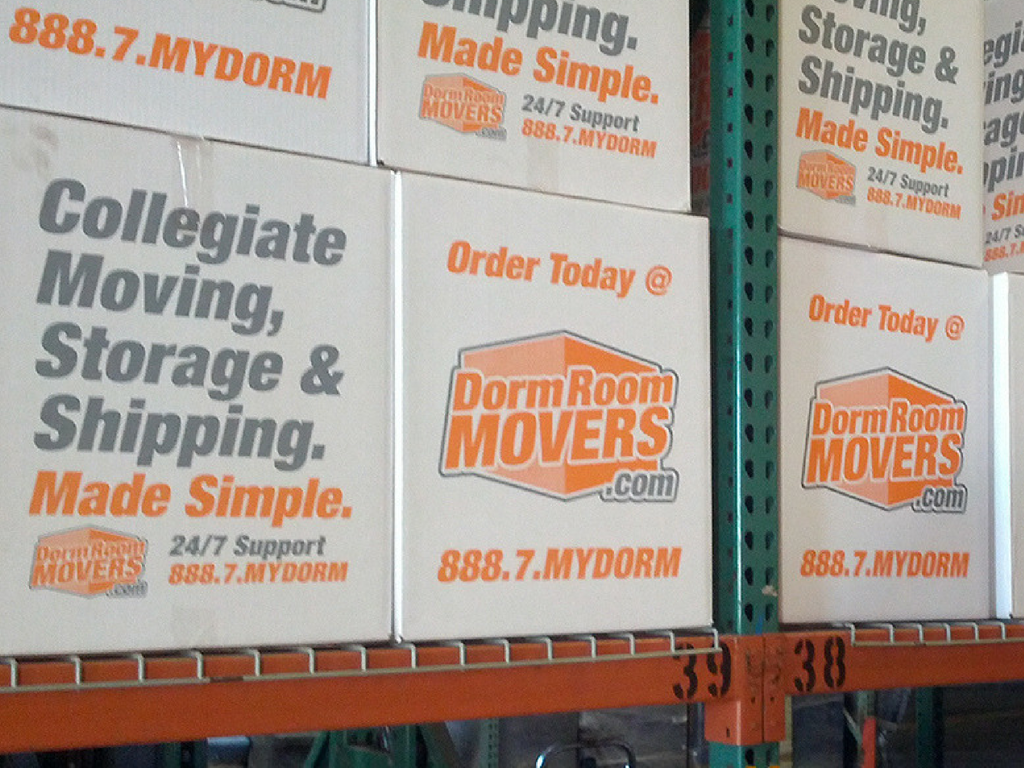 Moving Into or Out of a Dorm? DormRoomMovers.com Saves the Day